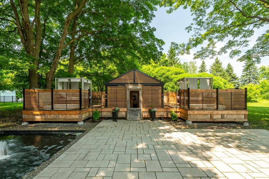 Auberge Nuits De St-Georges Bromont Exterior photo