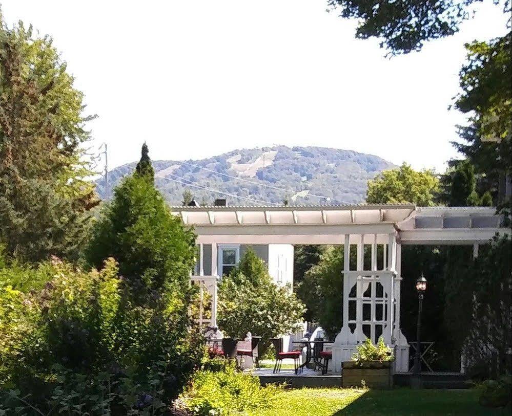 Auberge Nuits De St-Georges Bromont Exterior photo